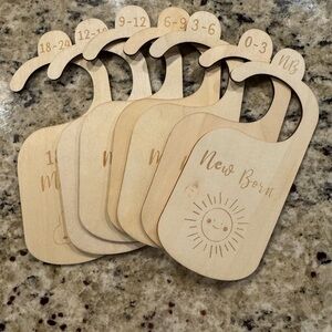 Wooden Baby Closet Dividers NWOT - Neutral Nursery Size Markers